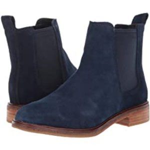 Black and Blue Steve Madden Boot